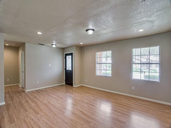 5th image of 4760 China Rose Dr