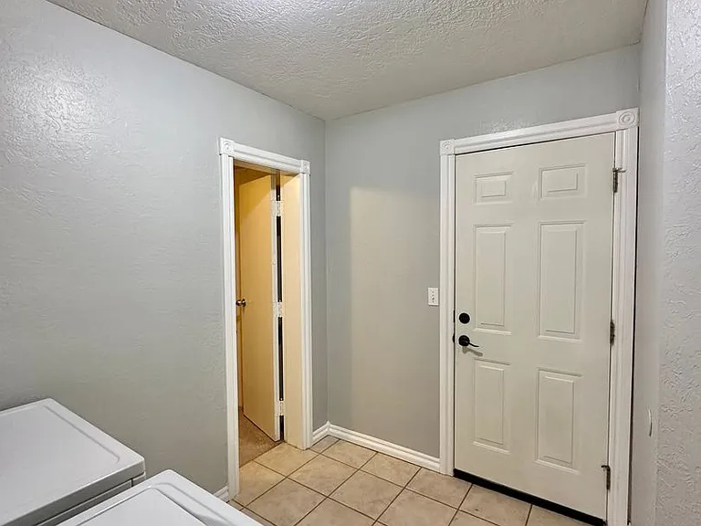 27 NW Havenshire Cir — Photo 30