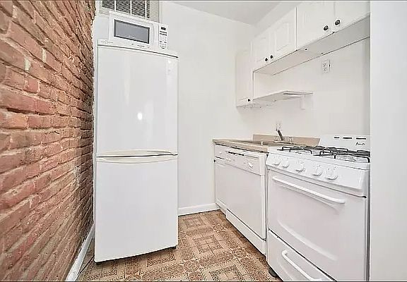 4th image of 241 W 24th St APT 2A