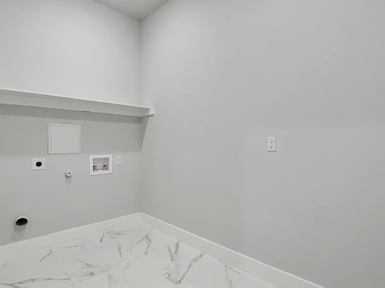 2217 S Peachtree Ct — Photo 31