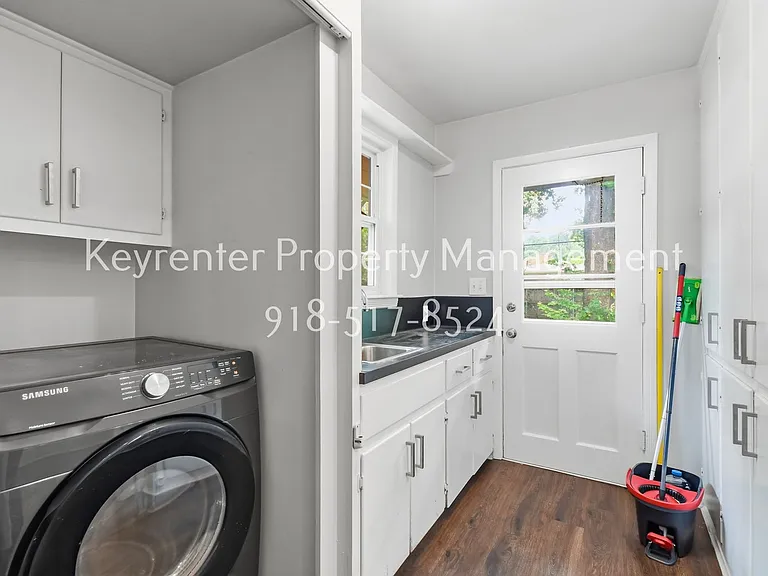 3325 S Yorktown Ave — Photo 9