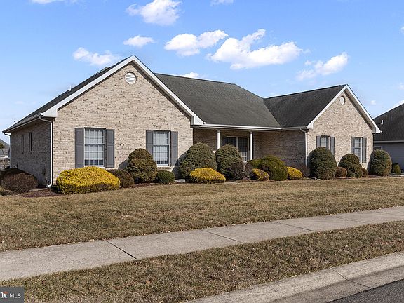 2nd image of 103 Delilah Dr