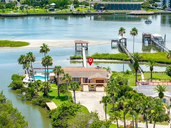 2 Richmond Dr, New Smyrna Beach, FL 32169