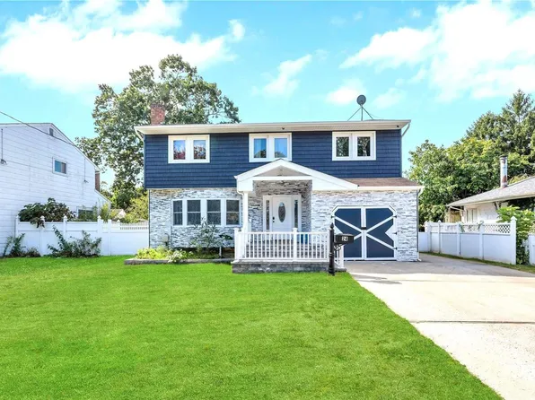 24 Faulkner Avenue, North Babylon, NY 11703
