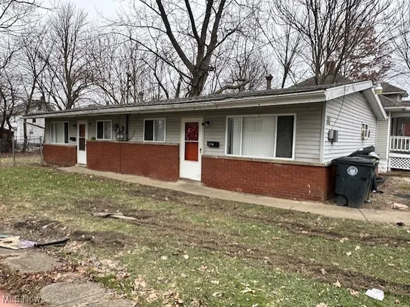 1208 & 1210 Bellows St, Akron, OH 44301