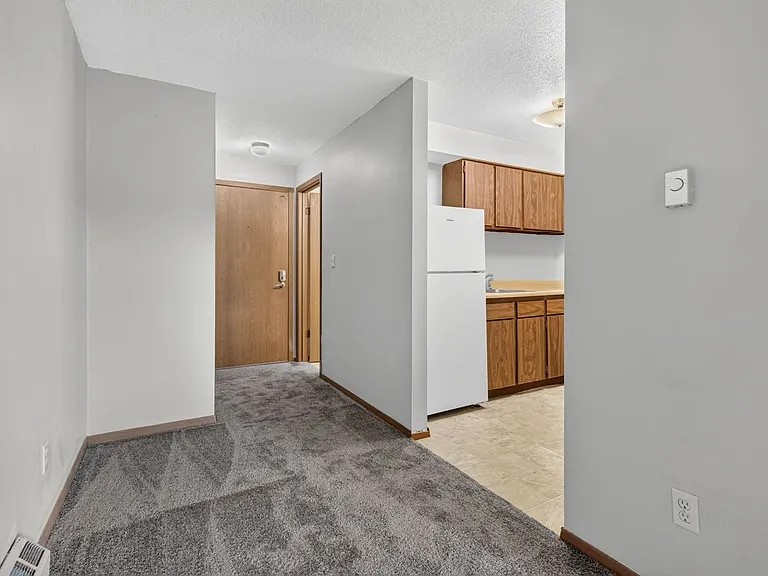 Willow Knolls Apartments — Photo 27