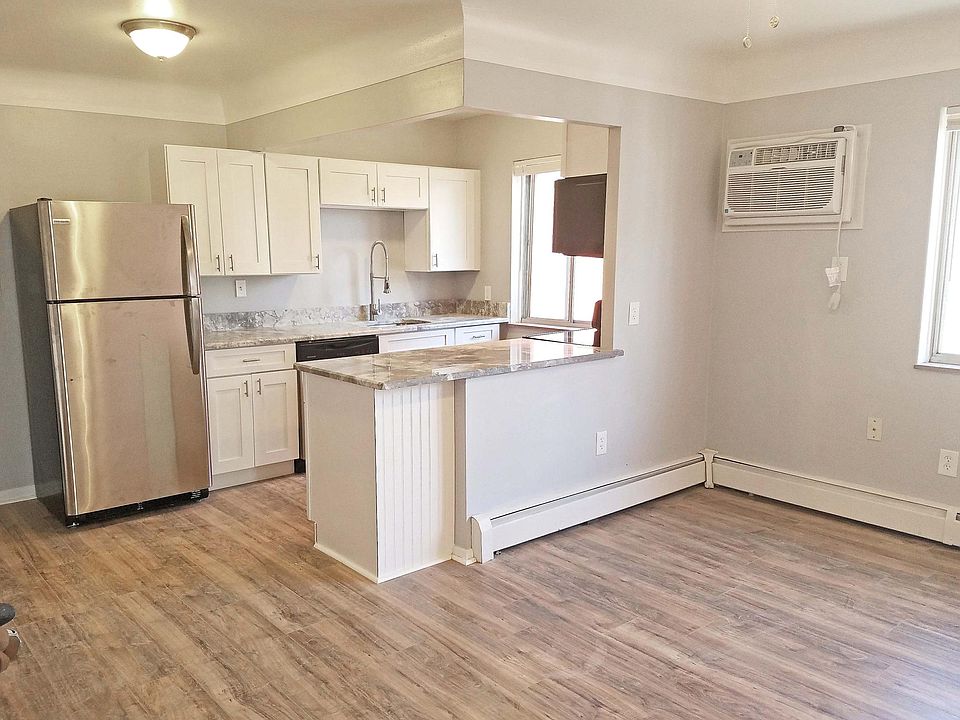1st image of 15007 Madison Ave APT 9