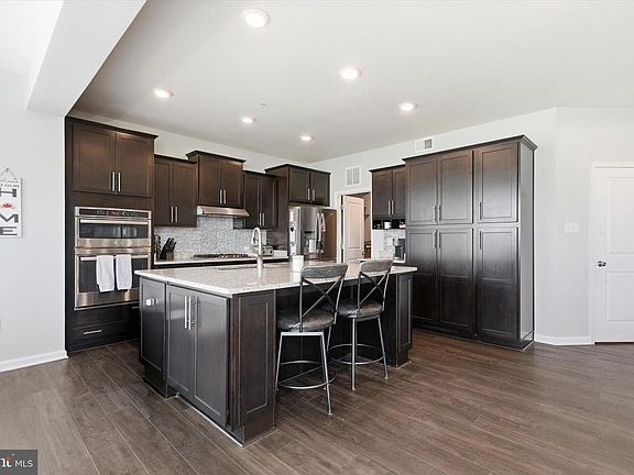 5th image of 628 Friendship Rd
