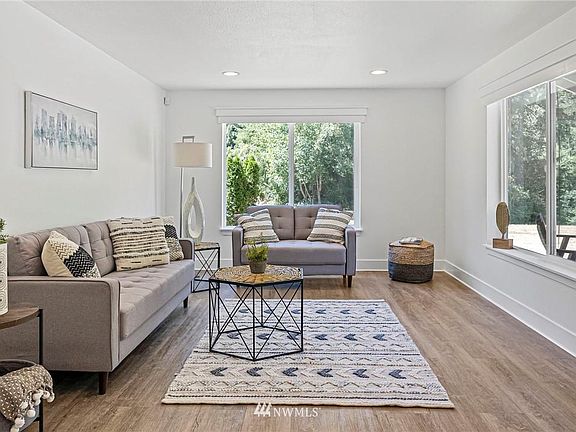 3rd image of 4220 150th St NW