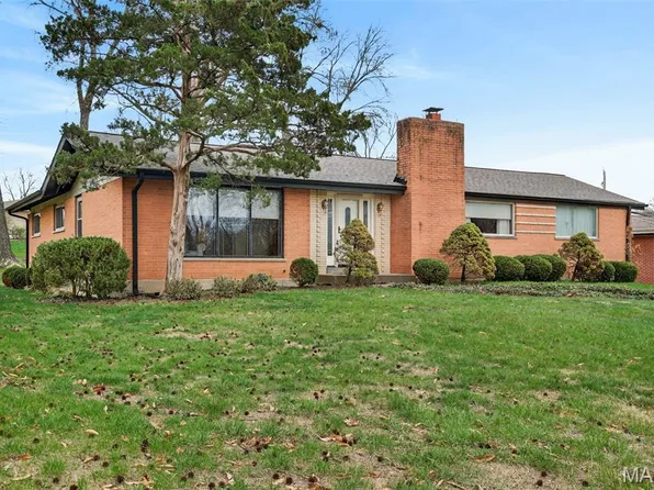 6 Seawood Ct, Saint Louis, MO 63146