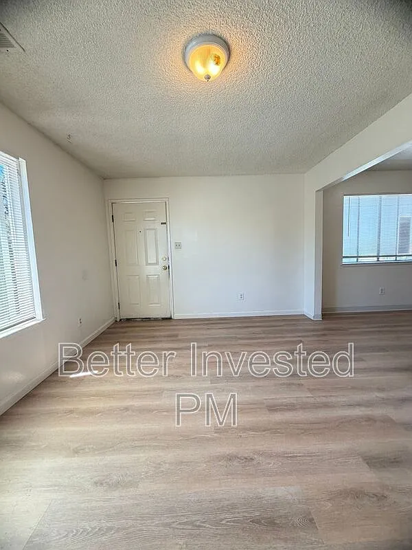 2 bed, 1.0 bath, $1,550 — Photo 3