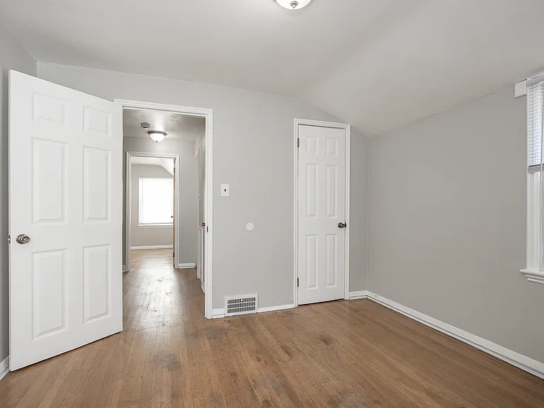 18121 Hiller Ave — Photo 14