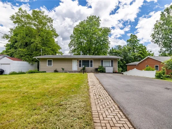 26 Wexford Rd, Syracuse, NY 13214
