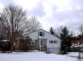 101 Willowburn Rd, Villanova, PA 19085