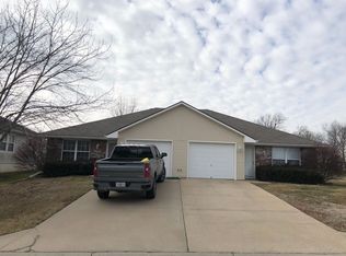 3021 NW Mill Pl, Blue Springs, MO 64015