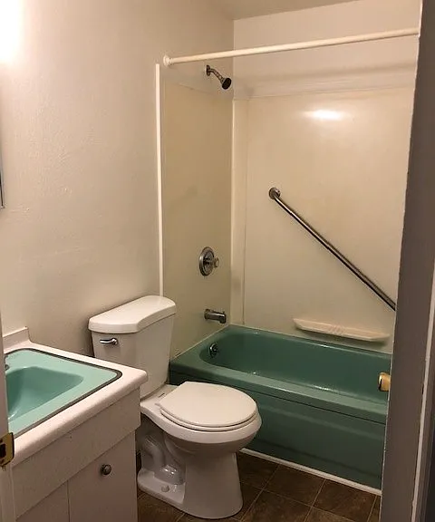 2883 E Walnut St #5 — Photo 9
