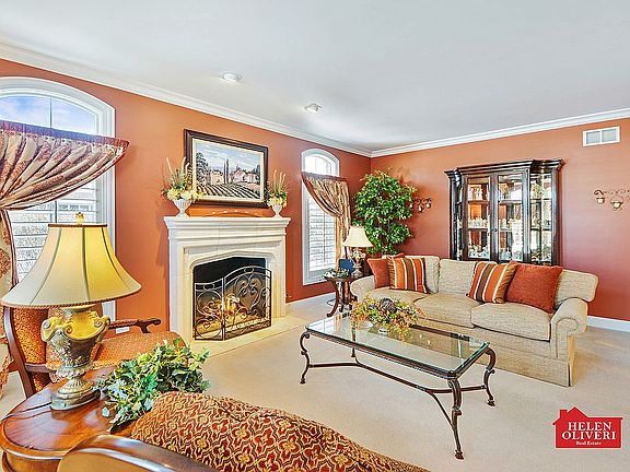 4th image of 22332 N Greenmeadow Dr