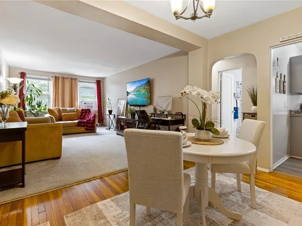 755 Bronx River Road #4I, Bronxville, NY 10708