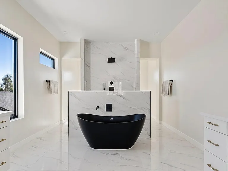 3622 E Clarendon Ave — Photo 17