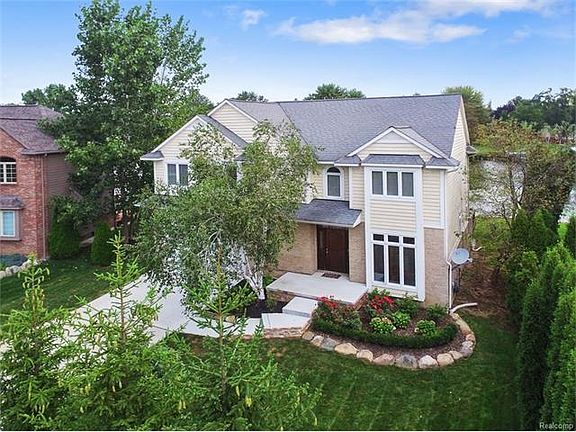 5th image of 329 Beverly Estates Dr