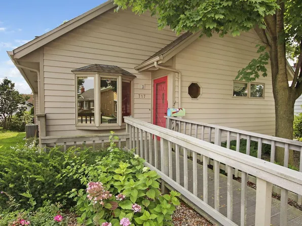 717 Arthur AVENUE, Racine, WI 53405