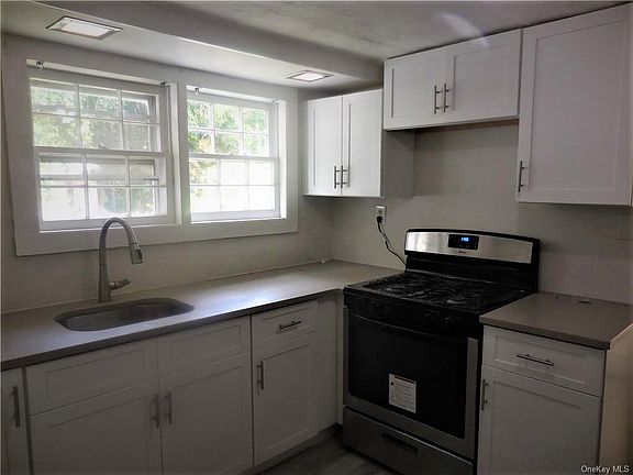 4th image of 1381 Kings Hwy #1