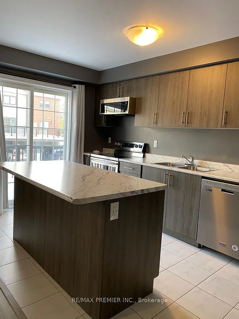 3 bed, $2,650 — Photo 4