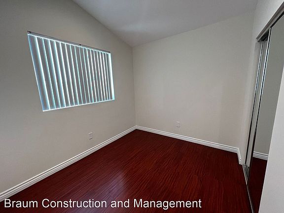 5th image of 1121 S Swall Dr #10008258