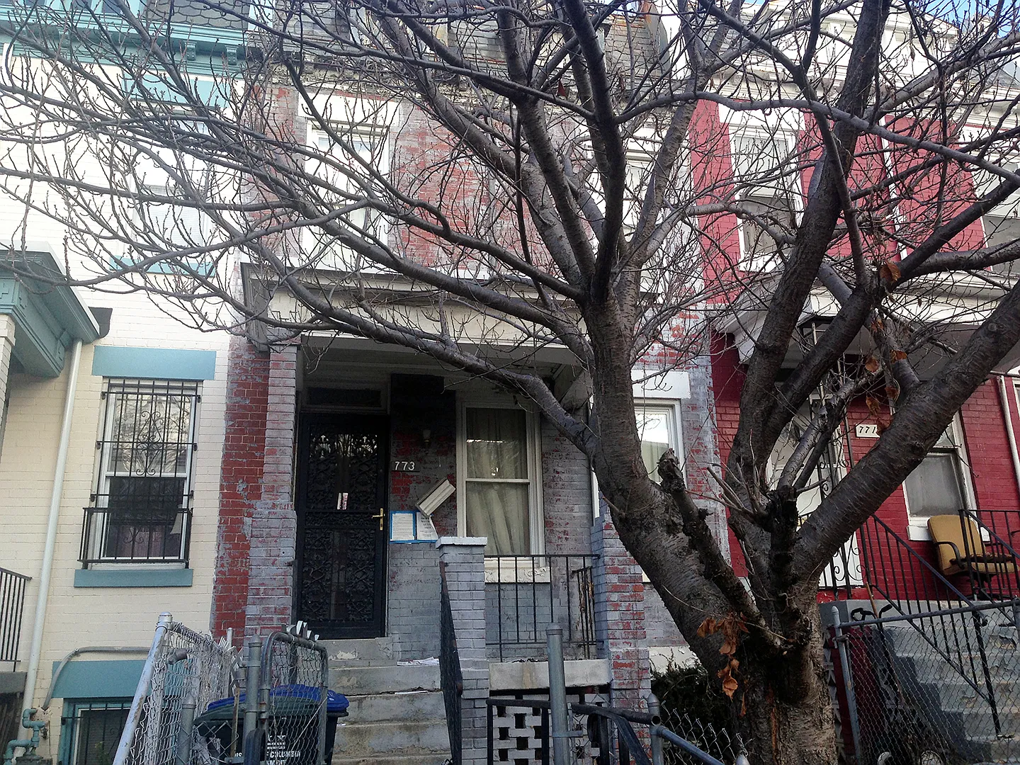 773 Hobart Pl NW photo 1