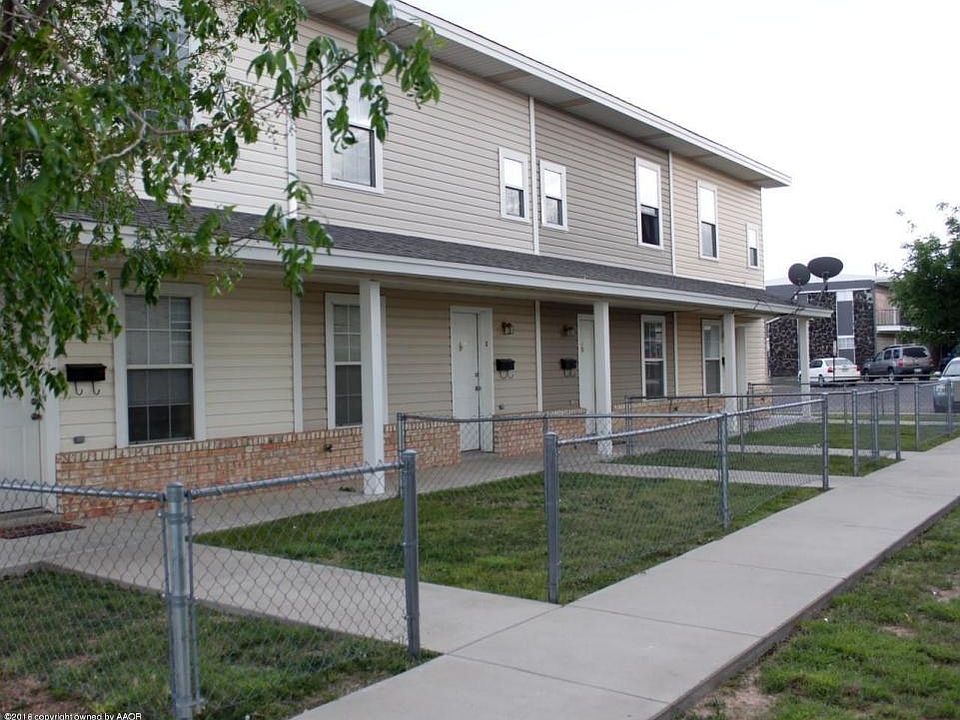 1st image of 2711 10th Ave