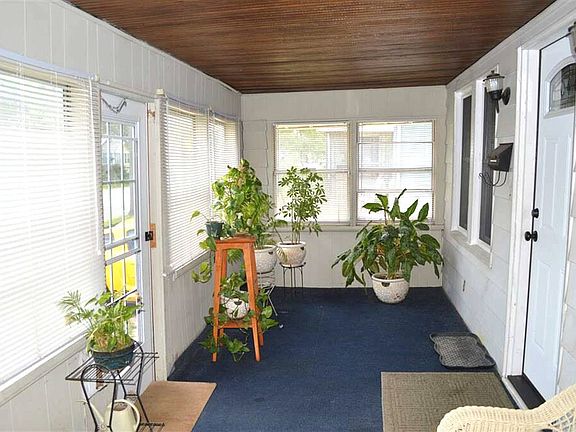 3rd image of 1017 S 30th St