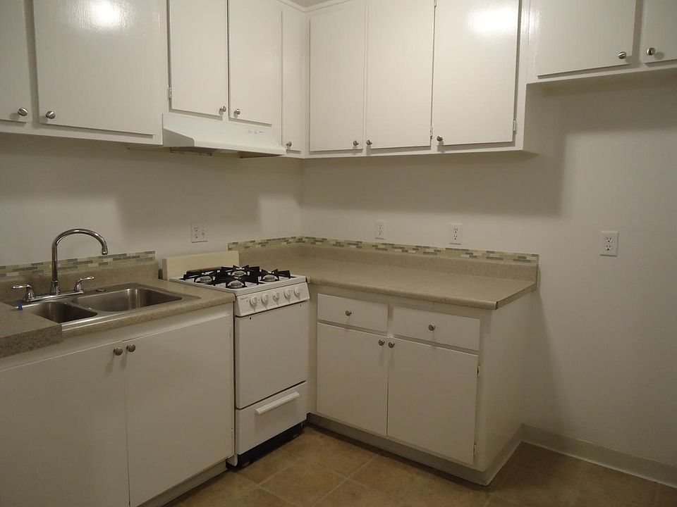 2nd image of 2200 W Palmyra Ave APT 19