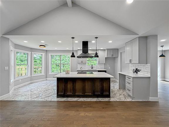 3rd image of 1301 Stonemont Rd