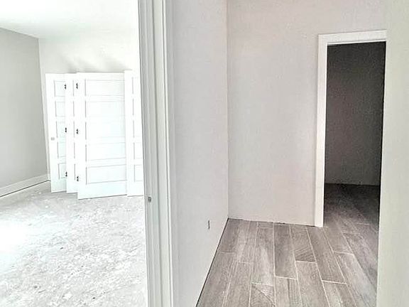 5th image of 3707 Aquamarine Dr