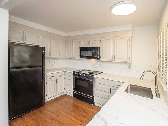 2nd image of 606 Clarendon Ave