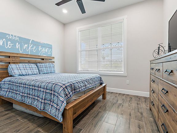 5th image of 13841 SE Blackwood Drive