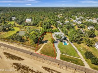 635 N Beach Blvd, Waveland, MS 39576