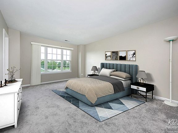 3rd image of 2404 Woodlake Ct