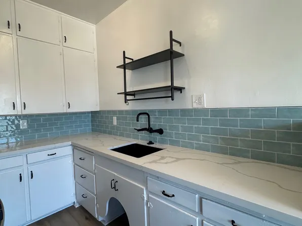1121 E Chevy Chase Dr APT 11, Glendale, CA 91205