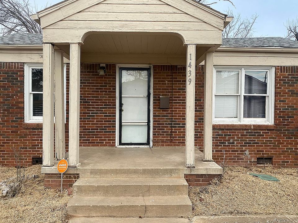 1st image of 1439 NE 13th St
