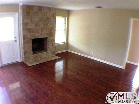 4th image of 7821 Leafy Hollow Ct