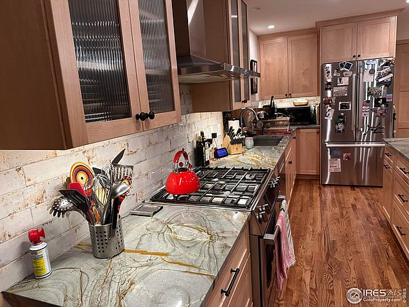 5th image of 299 Alpine Dr