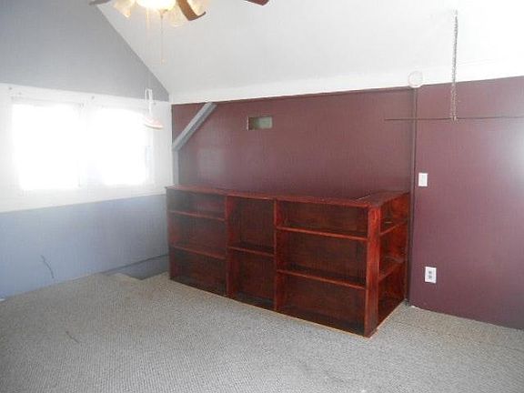 possible 3rd bedrm no closet