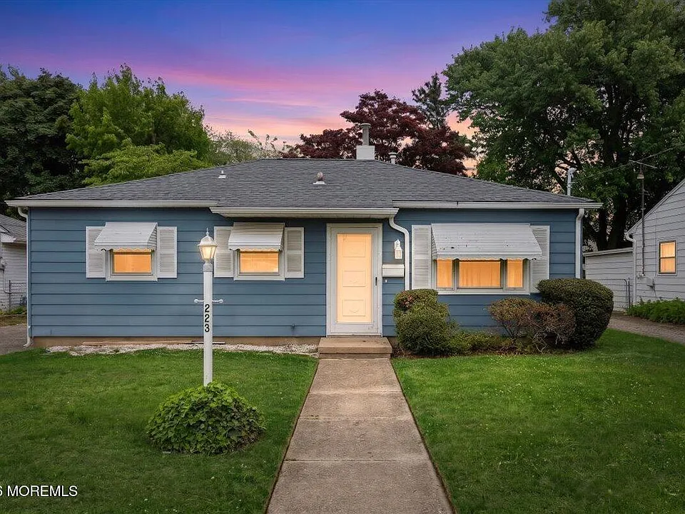 223 W End Ave