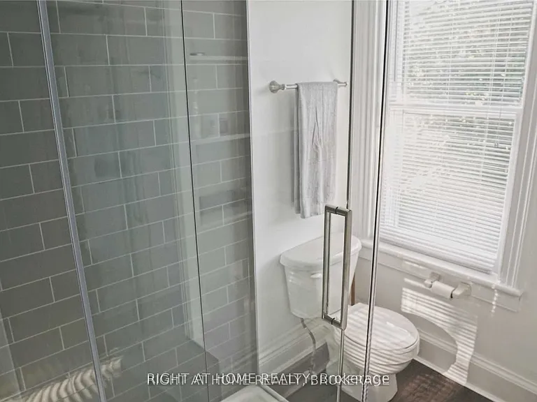 164 Trafalgar Rd #1 — Photo 7
