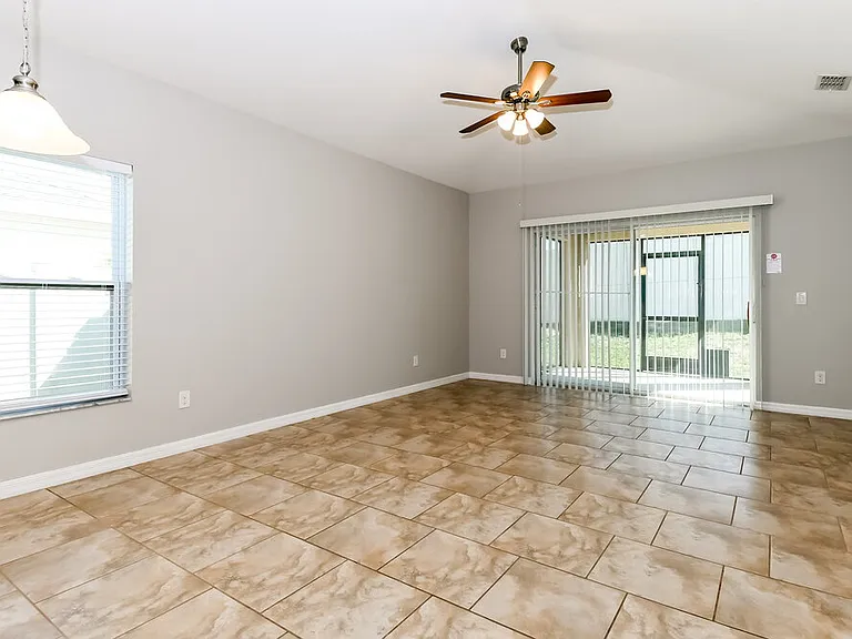 346 Vitoria Rd — Photo 8