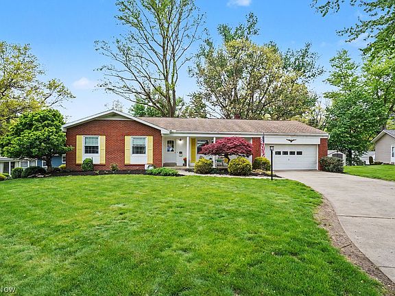 2nd image of 498 Green Field Cir