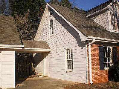 4th image of 3621 Druids Dr SE