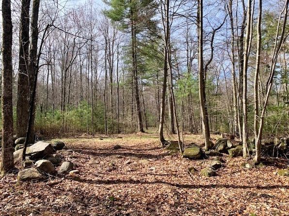 86 W Elm Lunenburg Rd, Townsend, MA 01469