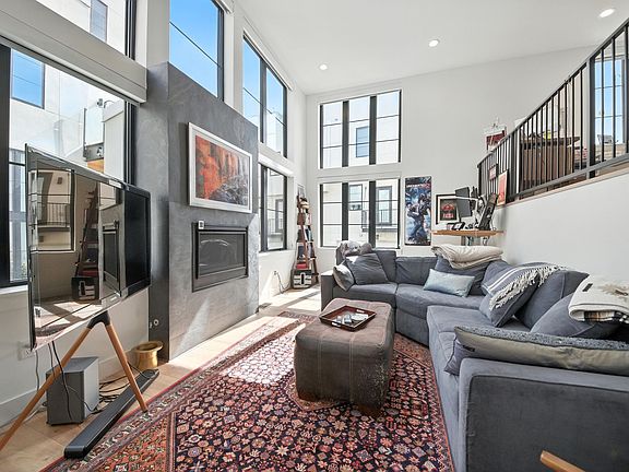 2nd image of 818 N Ash St #6